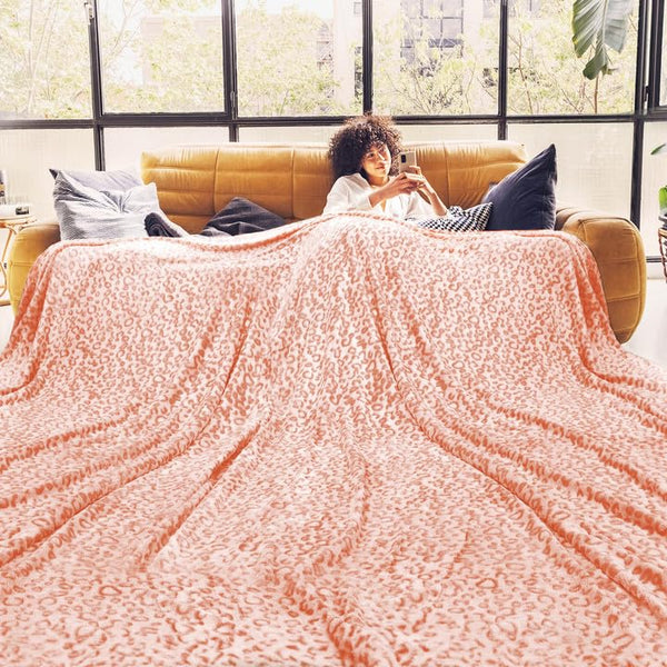 ZHIKU Elegant Fleece Queen Throw